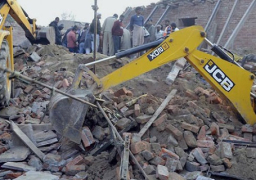 مقتل 5 أشخاص واحتجاز 50 آخرين جراء انهيار مبنى شمال الهند