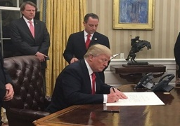 ترامب يوقع قرارا بزيادة الإنفاق الحكومي لجامعات السود