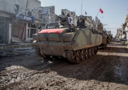 جيش سوريا الحر المدعوم من تركيا يبدأ اقتحام مدينة الباب فى ريف حلب