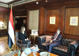 سحر نصر تبحث مع سفير المملكة المتحدة زيادة الاستثمارات البريطانية فى مصر