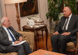 اليوم .. شكري يلتقي عريقات و ممثل الاتحاد الأوروبي لحقوق الإنسان