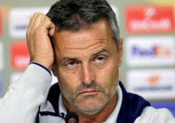 لماذا انفجر مدرب فياريال ضاحكا عند سؤاله عن صلاح؟