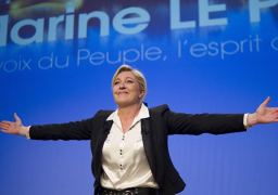 استطلاعات تشير إلى فوز “لوبان” في الجولة الأولى لانتخابات فرنسا