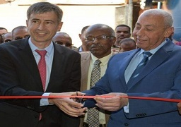 محافظ أسوان وسفير سويسرا يفتتحان مشروع “إتاحة مياه شرب نقية وتحسين إمداداتها” بالناصرية