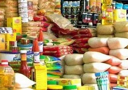 التموين : كيلو سكر وكيلو أرز وعبوة زيت شهرياً لكل فرد على البطاقات اعتباراً من أبريل