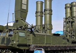 إيران تختبر منظومة صواريخ “اس 300” الروسية بحضور مسئولين عسكريين