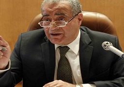 التموين : كيلو سكر وكيلو أرز وعبوة زيت شهرياً لكل فرد على البطاقات اعتباراً من أبريل