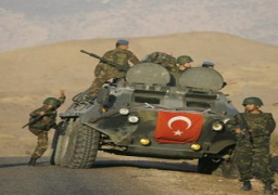 الجيش التركي يجري تدريبات على الحدود السورية