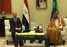 الرئيس السيسى يلتقى العاهل السعودى فى الأردن ويتلقى دعوة منه لزيارة المملكة