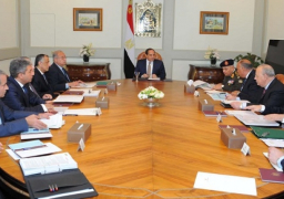 الرئيس السيسى يستعرض جهود الحكومة لتوفير السلع الغذائية ويوجه بالعمل على زيادة الاحتياطى النقدى