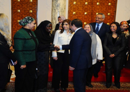 الرئيس يستقبل أعضاء المجلس القومي للمرأة