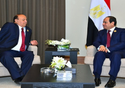 الرئيس يلتقى مع نظيره اليمنى على هامش أعمال القمة العربية