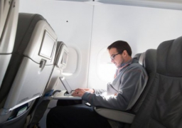 بدء تطبيق الحظر الأمريكي على الأجهزة الإلكترونية في الطائرات