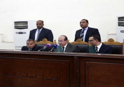 تأجيل محاكمة بديع و 13 آخرين بأحداث البحر الأعظم لـ 18 مايو