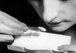 ثلث متعاطي المخدرات بالعالم نساء