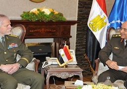 رئيس الأركان يبحث جهود مقاومة الارهاب مع رئيس اللجنة العسكرية بحلف شمال الأطلنطى