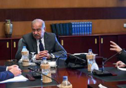 رئيس الوزراء يبحث مع وزيرى الرى والزراعة سبل الارتقاء بالمنظومة الزراعية