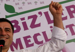 رئيس حزب تركي مناصر للأكراد سيبدأ اضرابا عن الطعام