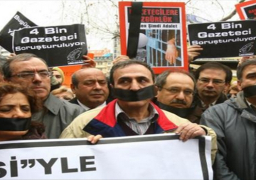 صحافيون اتراك يتظاهرون للافراج عن زملاءهم