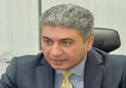 فتحى” ينفى وجود ازمة إدارة بمصر للطيران