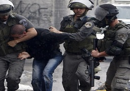 قوات الاحتلال الإسرائيلي تعتقل 15 فلسطينيا من الضفة الغربية