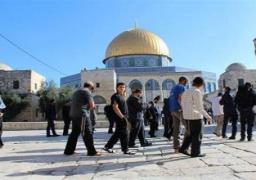 متطرفون يقتحمون المسجد الأقصى