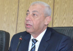 محافظ أسوان يوقف التغذية المدرسية للاشتباه فى تسمم تلاميذ