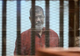 إيقاف إعادة محاكمة مرسي بقضية اقتحام السجون للفصل في رد المحكمة