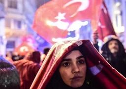 هولندا تدعو مواطنيها في تركيا إلى توخي الحذر