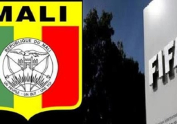 “الفيفا” يوقف نشاط مالي بسبب التدخل الحكومي