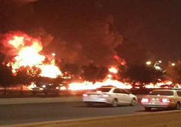 السيطرة على حريق هائل بطريق “جدة-مكة” بالسعودية