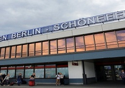 العثور على جسم مشبوه بإحدى صالات مطار برلين