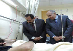 بالصور.. النمر وأبو زيد يطمئنان علي مصابي الشرطة