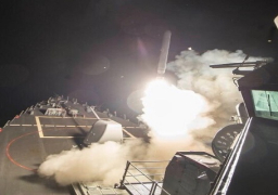 بالفيديو.. أمريكا تقصف قاعدة جوية سورية بصواريخ توماهوك