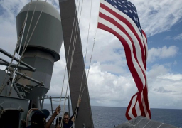 بيونج ياينج تتوعد بالرد على إرسال واشنطن مجموعة قتالية بحرية فى مياه شبه الجزيرة الكورية