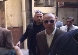 محافظ القاهرة يتفقد تطوير شارعي الألفي والأزبكية