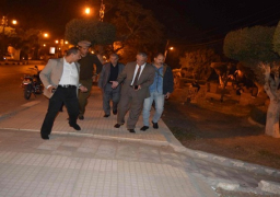 محافظ المنيا يوجه برفع الإشغالات وإصلاح الأرصفة المتهالكة