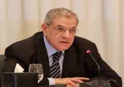 محلب يجتمع بالوزراء والمحافظين لحسم موقف التعديات