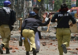 مقتل وإصابة 22 شخصا في هجوم انتحاري بباكستان