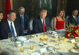 “ترامب” يشيد بتقدم هائل في المحادثات مع الرئيس الصيني