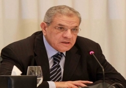اجتماع بين محلب و4 وزراء لحسم موقف التعديات على الاراضى الزراعية
