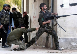 اشتباكات بين القوات السورية ومسلحى داعش فى محيط مطار دير الزور