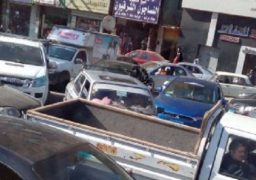 اشتعال سيارة نقل محملة بـ”نترات” سريع الاشتعال أعلى “دائرى الوراق”
