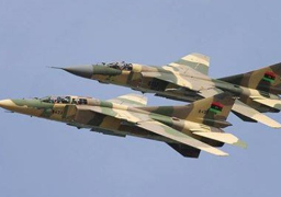 الطيران الليبى يقصف القاعدة وميليشيات مصراتة