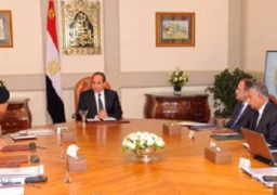 بالصور.. السيسى يعقد اجتماعا أمنيا لمتابعة حادث المنيا الإرهابى
