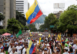 إصابة 50 شخصا جراء مواجهات خلال تظاهرة حاشدة في فنزويلا