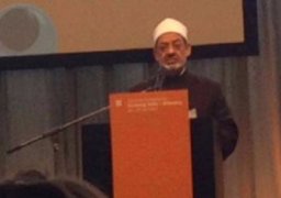 شيخ الأزهر يقف حدادا على أرواح شهداء المنيا باحتفالية البروتستانت بألمانيا