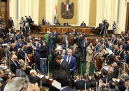 إرجاء التصويت على علاوة غير المخاطبين بالخدمة المدنية بسبب “المادة الخامسة”