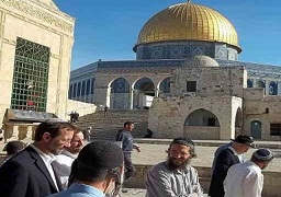 مستوطنون يقتحمون المسجد الأقصى