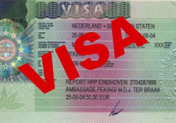 السياحة : منح تأشيرات الدخول عند منافذ الوصول يجذب أعداد أكبر من السائحين